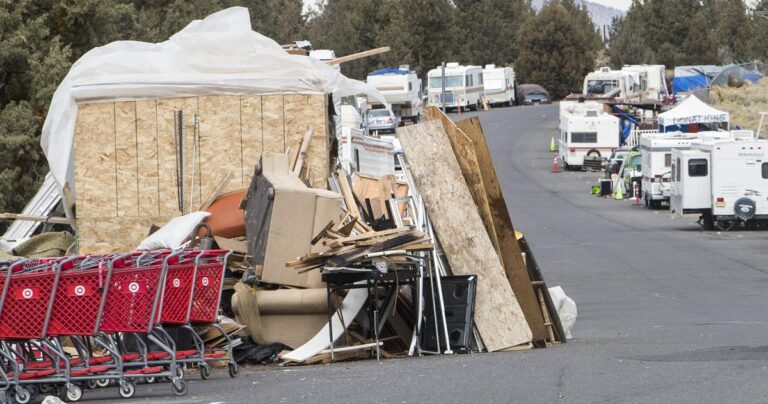 Bend City Council embarks on policy to regulate camping in public right of way | Local&State